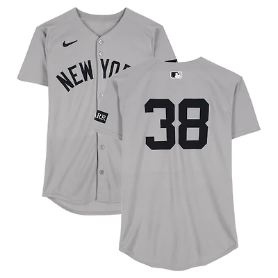 Maillot Nike gris n° 38 porté par Devin Williams des Yankees de New York contre les Mariners de Seattle, le 14 mai 2025