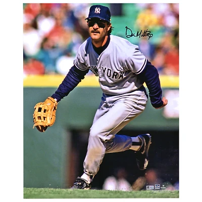 Photographie de terrain autographiée par Don Mattingly des Yankees de New York, 16" x 20"