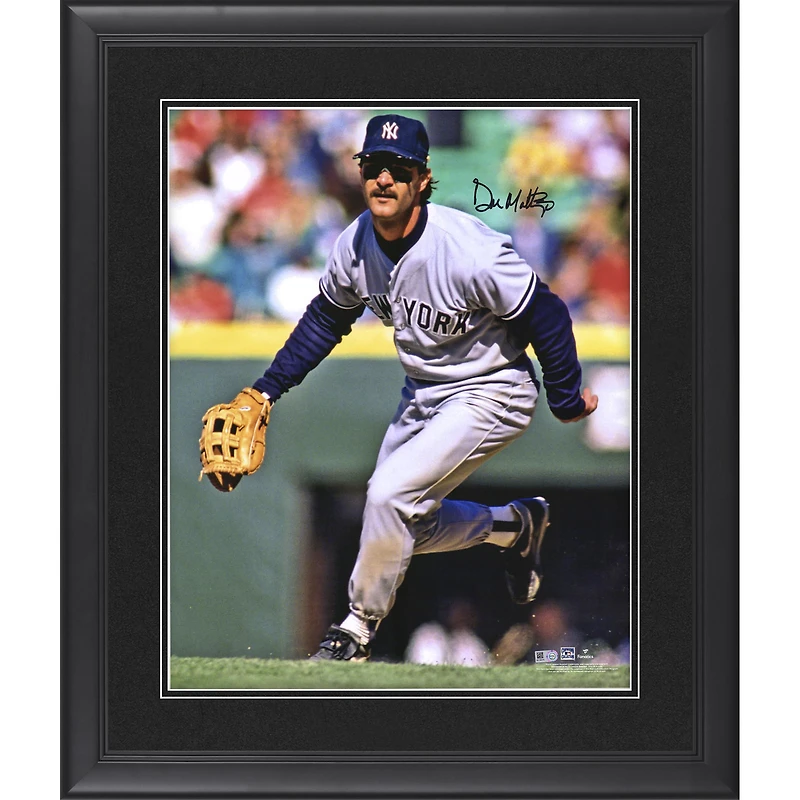 Photographie encadrée autographiée de Don Mattingly des Yankees de New York, 16'' x 20'', avec des lunettes de soleil