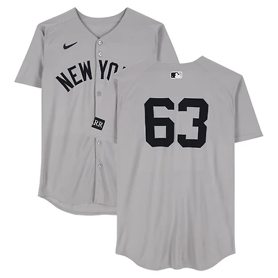 Maillot gris Nike n° 63 porté par Fernando Cruz des Yankees de New York contre les Blue Jays de Toronto le 4 octobre 2025 - Match 1 de la série de division de la Ligue américaine