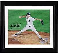 Photographie de Gerrit Cole, vue latérale, dédicacée par les Yankees de New York, 8" x 10"