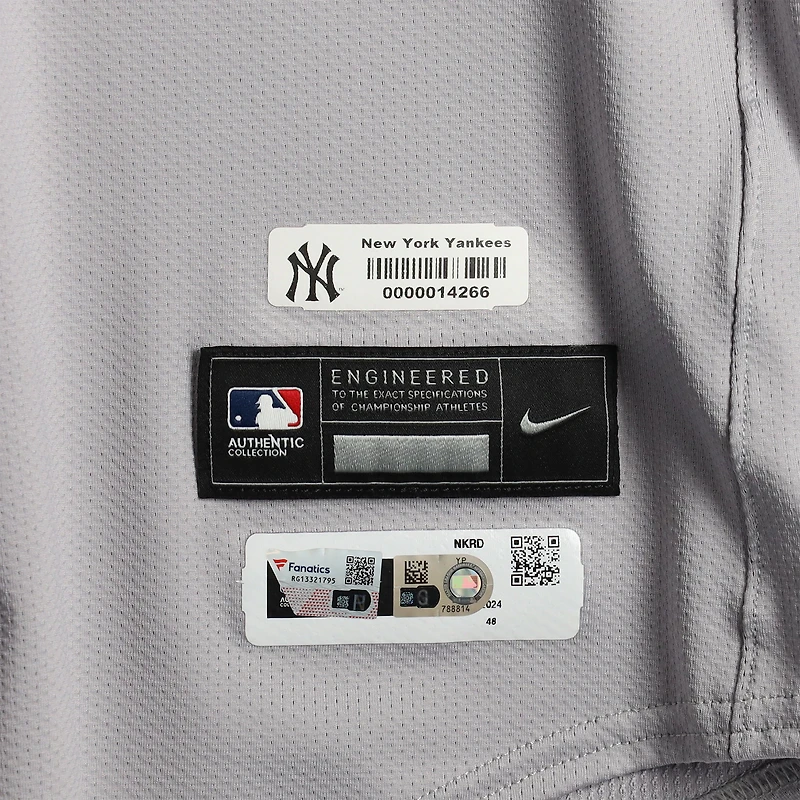 Maillot Nike gris n° 45 dédicacé par Gerrit Cole des Yankees de New York lors du match contre les Orioles de Baltimore le 12 juillet 2024 : 6 manches, points mérités, 7 retraits sur balles et victoires