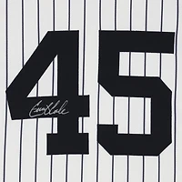 Maillot Nike blanc à rayures fines numéro 45 dédicacé par Gerrit Cole des Yankees de New York lors du match contre les Mets de New York le 24 juillet 2024
