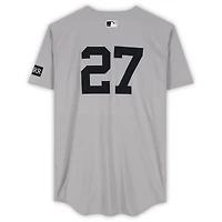Maillot gris Nike n° 27 porté par Giancarlo Stanton (New York Yankees) lors du match contre les Blue Jays de Toronto le 4 octobre 2025 - 1er match de la série de division de la Ligue américaine