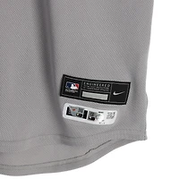 Maillot gris Nike n° 27 porté par Giancarlo Stanton (New York Yankees) lors du match contre les Blue Jays de Toronto le 4 octobre 2025 - 1er match de la série de division de la Ligue américaine