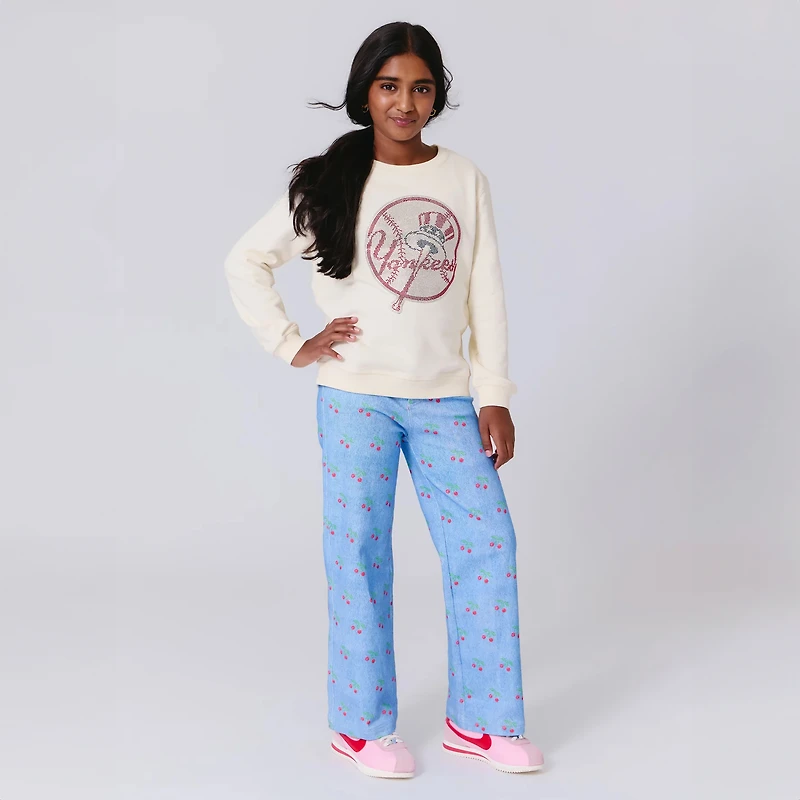 Sweat-shirt polaire à col rond Terez crème pour filles, logo New York Yankees Gems