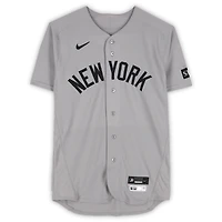 Maillot gris n° 59 porté par Jake Bird des Yankees de New York lors du match contre les Giants de San Francisco le 25 mars 2026