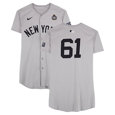 Maillot gris n°61 de Jake Cousins ​​pour les Yankees de New York lors du match des World Series contre les Dodgers de Los Angeles le 25 octobre 2024