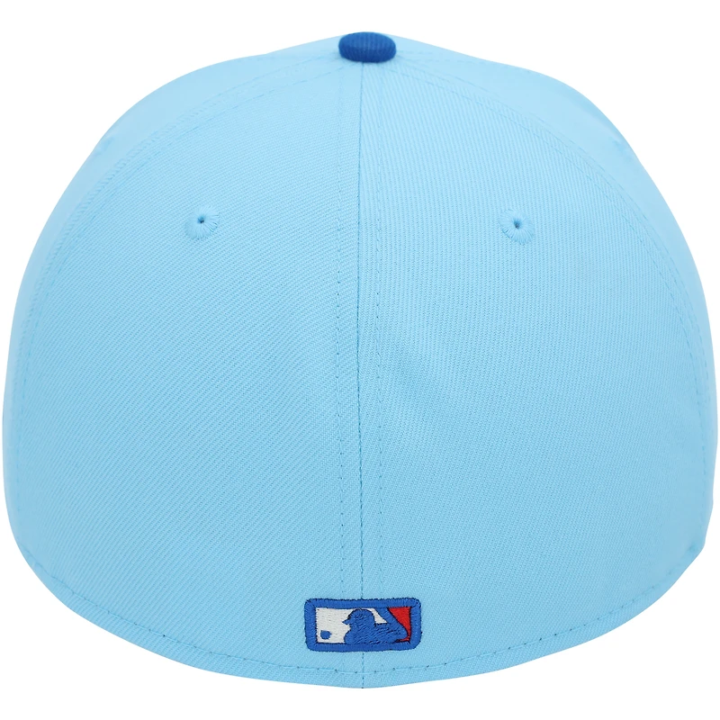 Casquette New Era bleu clair du 4 juillet utilisée par Jasson Domínguez des Yankees de New York lors du match contre les Mets de New York le 4 juillet 2025