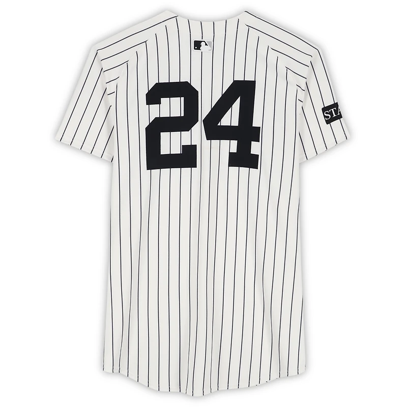 Maillot Nike blanc à rayures fines n° 24 porté par Jasson Domínguez des Yankees de New York contre les Tigers de Détroit le 11 septembre 2025
