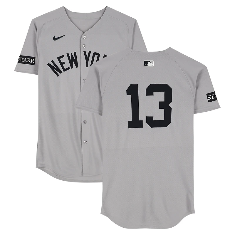 Maillot gris Nike n° 13 porté par Jazz Chisholm Jr. (New York Yankees) lors du match contre les Blue Jays de Toronto le 4 octobre 2025 - 1er match de la série de division de la Ligue américaine