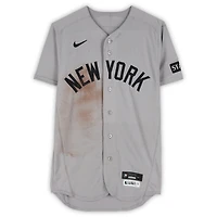 Maillot gris n° 72 porté par José Caballero, des Yankees de New York, lors du match contre les Giants de San Francisco le 25 mars 2026.
