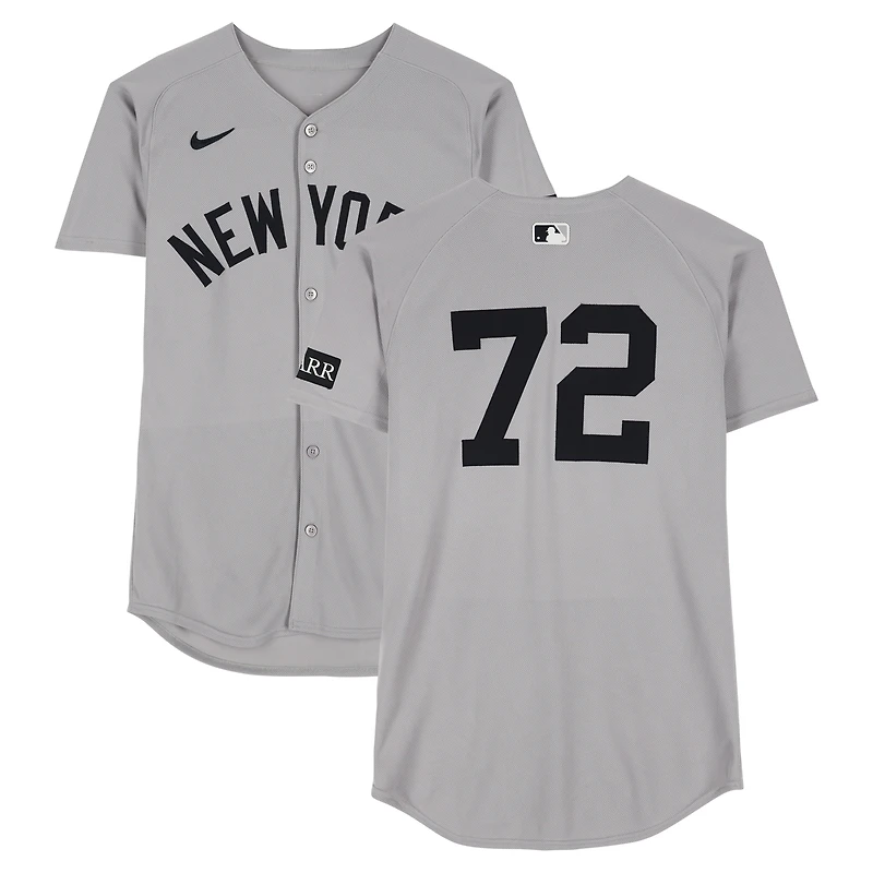 Maillot gris Nike n° 72 porté par José Caballero (New York Yankees) lors du match contre les Blue Jays de Toronto le 4 octobre 2025 - 1er match de la série de division de la Ligue américaine