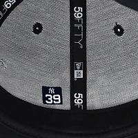 Casquette New Era bleu marine portée par José Trevino des Yankees de New York contre les Dodgers de Los Angeles le 30 octobre 2024 - Match 5 des Séries mondiales