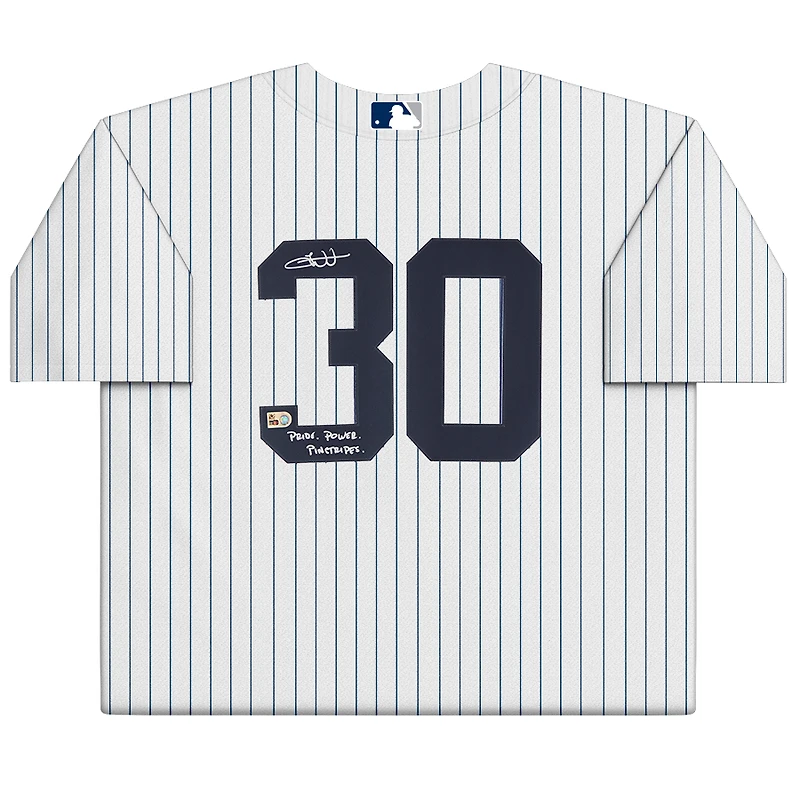 Maillot réplique blanc Nike autographié par Luke Weaver des Yankees de New York, avec l'inscription « Fierté. Puissance. Rayures. »