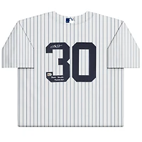 Maillot réplique blanc Nike autographié par Luke Weaver des Yankees de New York, avec l'inscription « Fierté. Puissance. Rayures. »