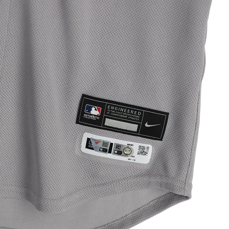 Maillot gris Nike n° 30 porté par Luke Weaver (New York Yankees) lors du match contre les Blue Jays de Toronto le 4 octobre 2025 - 1er match de la série de division de la Ligue américaine