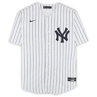 Maillot réplique blanc Nike de Max Fried, New York Yankees, avec inscription « Première victoire en tant que NYY le 4/4/25 ».