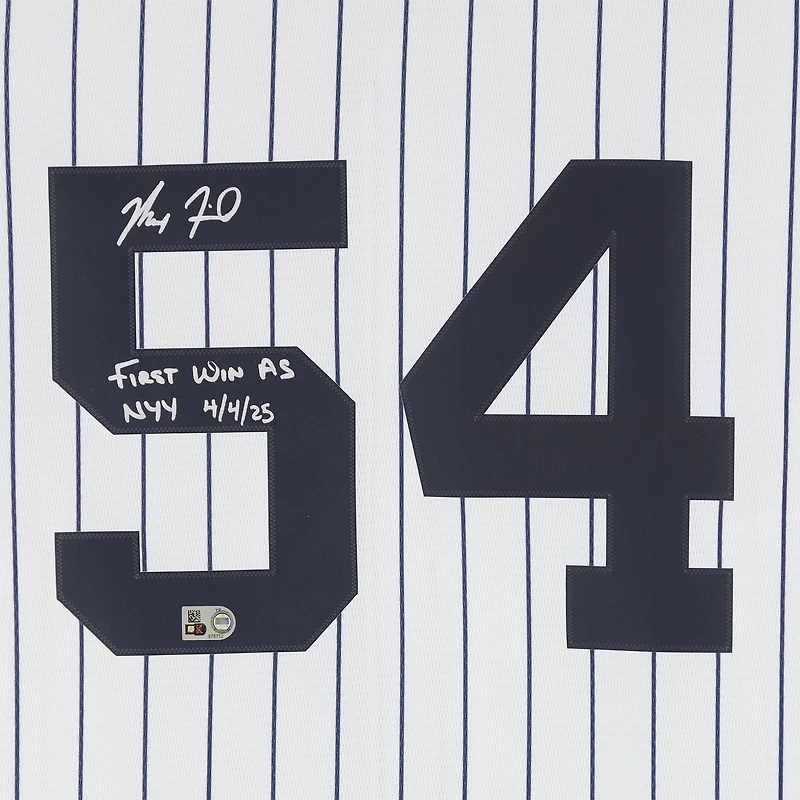 Maillot réplique blanc Nike de Max Fried, New York Yankees, avec inscription « Première victoire en tant que NYY le 4/4/25 ».
