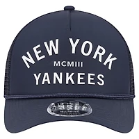 Men's New Era  Navy New York Yankees Minimalist 9FORTY A-Frame Adjustable Hat