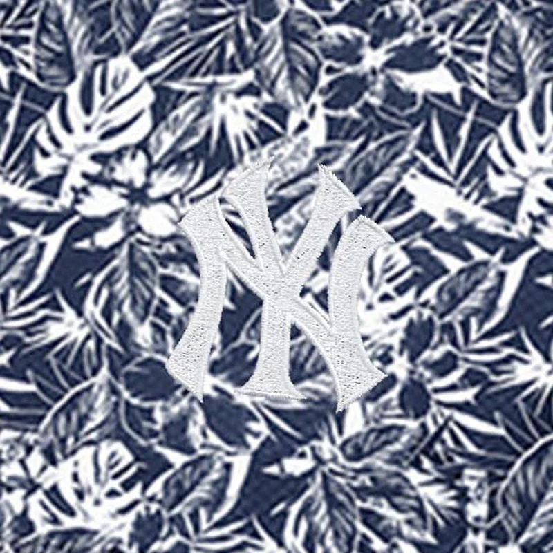 Men's Antigua Navy New York Yankees Resort Button-Up Shirt