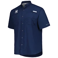 Men's Columbia Navy New York Yankees Tamiami Omni-Shade Button-Down Shirt