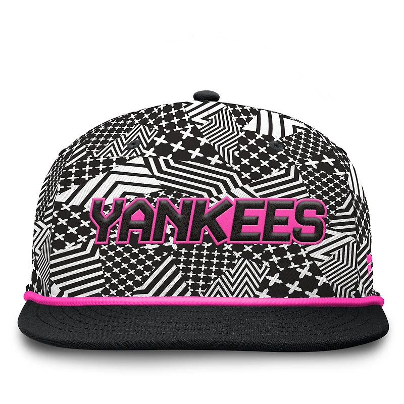 Men's Fanatics Black New York Yankees Let's Glow Moon Shot Snapback Hat