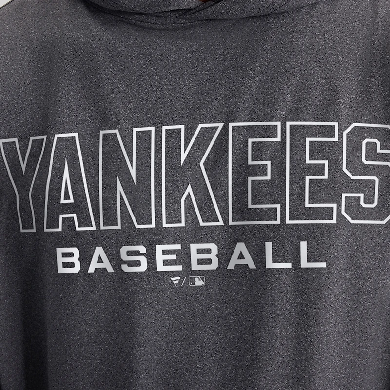 Men's Fanatics Charcoal New York Yankees Clutch Long Sleeve Hooded T-Shirt