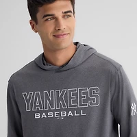 Men's Fanatics Charcoal New York Yankees Clutch Long Sleeve Hooded T-Shirt