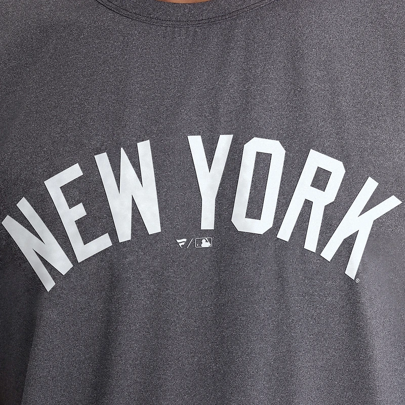 Men's Fanatics Charcoal New York Yankees Clutch Winning Edge T-Shirt
