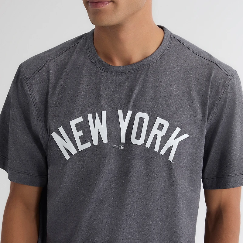 Men's Fanatics Charcoal New York Yankees Clutch Winning Edge T-Shirt