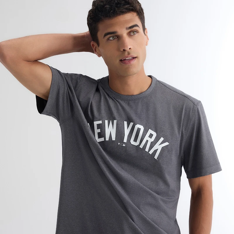T-shirt Fanatics Charcoal New York Yankees Clutch Winning Edge pour homme