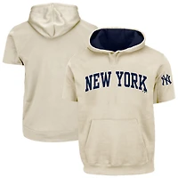 Sweat à capuche manches courtes contrastées crème/marine New York Yankees pour homme (grandes tailles) de Fanatics