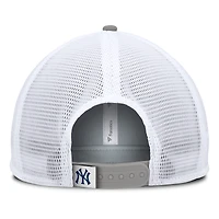 Men's Fanatics Navy/White New York Yankees Fundamental Foam Front Snapback Hat