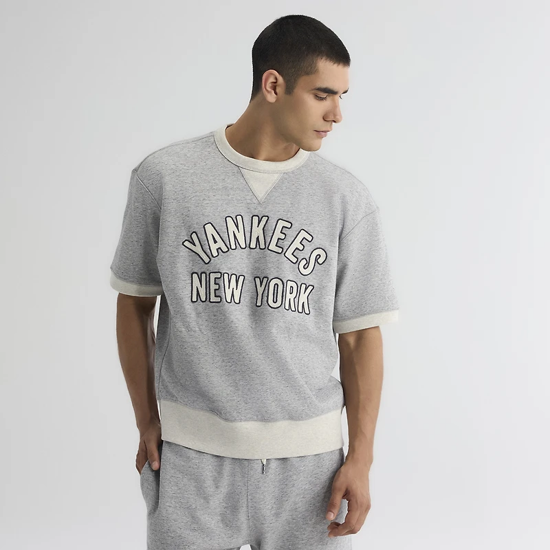 Sweat-shirt à manches courtes Fanatics Steel Heather New York Yankees Iconic Terry pour homme