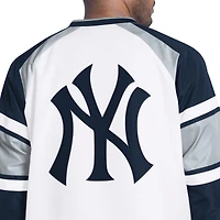 Men's G-III Sports by Carl Banks  White/Navy New York Yankees Infield Play Raglan V-Neck Pullover