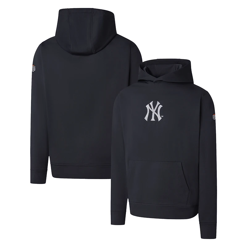 La grandeur masculine triomphe grâce à Derek Jeter. Sweat capuche technique bleu marine des Yankees de New York.