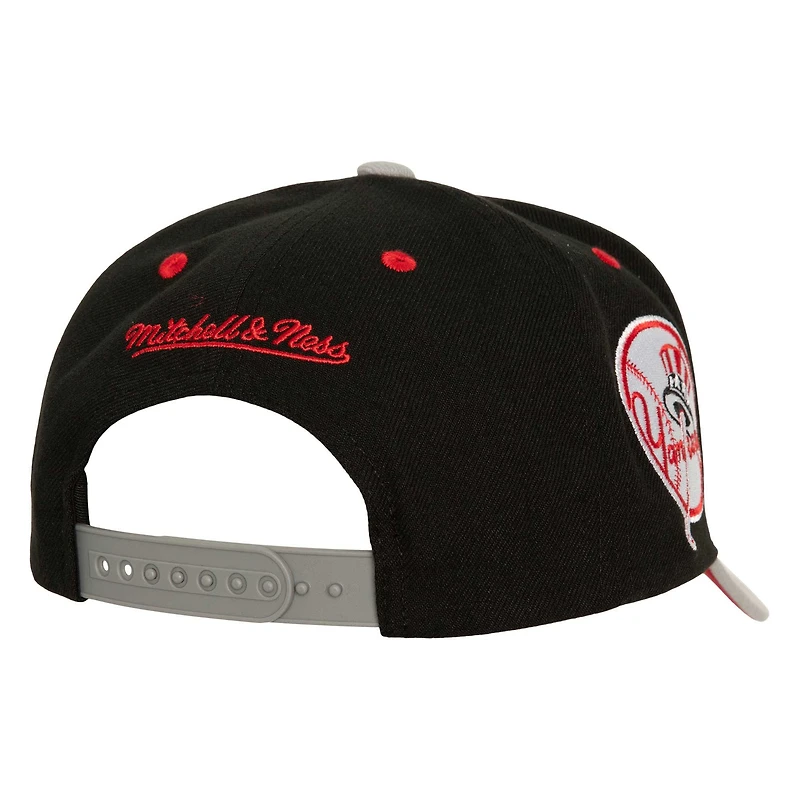 Men's Mitchell & Ness Black New York Yankees Bred Pro Adjustable Hat