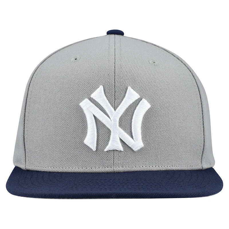 Casquette snapback basique Mitchell & Ness grise New York Yankees Cooperstown Collection pour homme