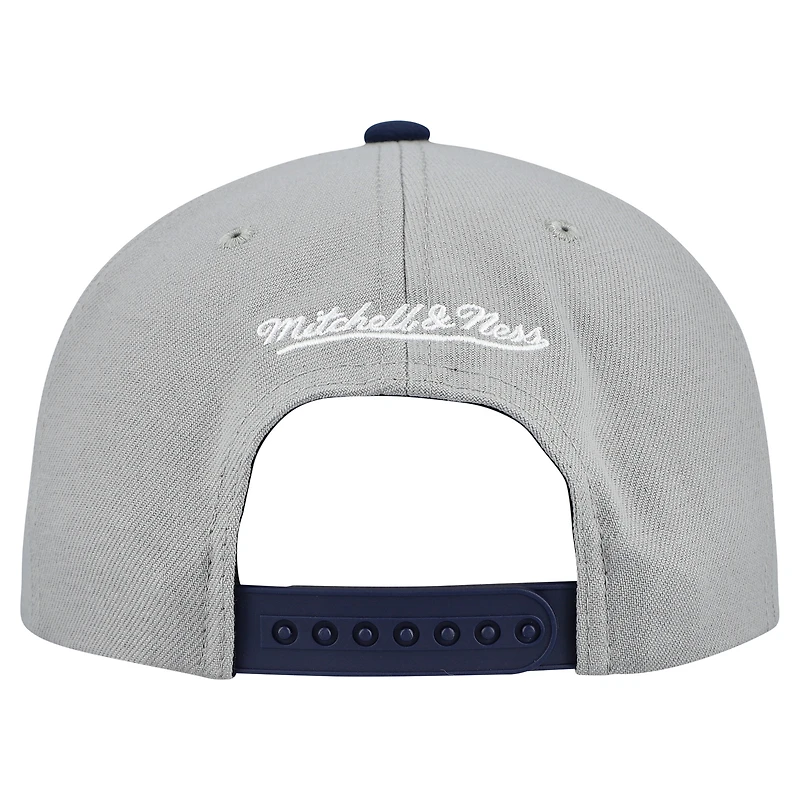 Men's Mitchell & Ness Gray New York Yankees Cooperstown Collection Basic Flip Snapback Hat