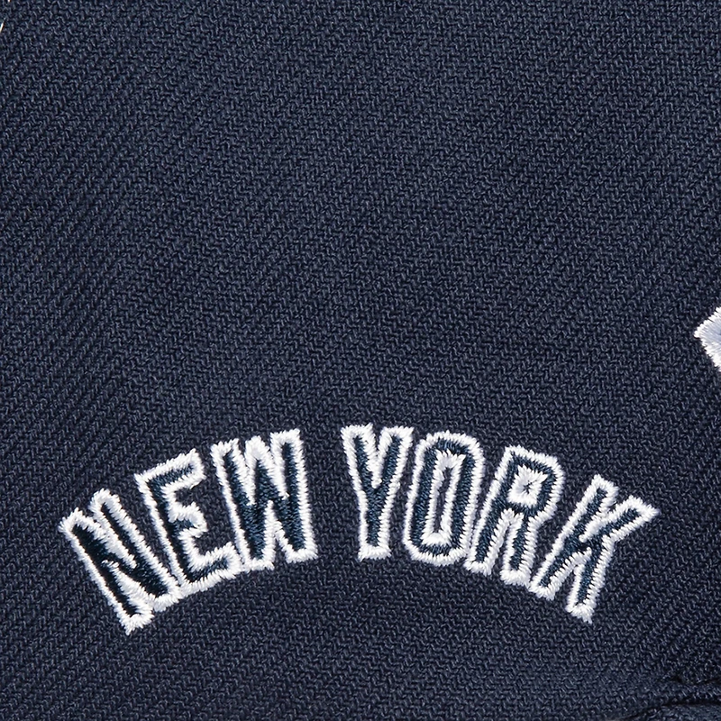 Men's Mitchell & Ness Navy New York Yankees Full Frontal Snapback Hat