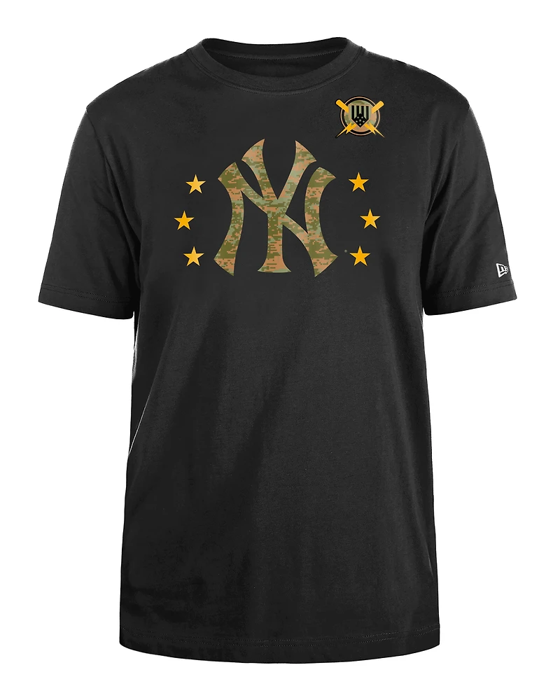 T-shirt noir New Era pour hommes des York Yankees 2024 Journée forces armées