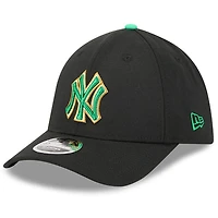 Men's New Era  Black York Yankees 2026 St. Patrick's Day 39THIRTY Flex Hat