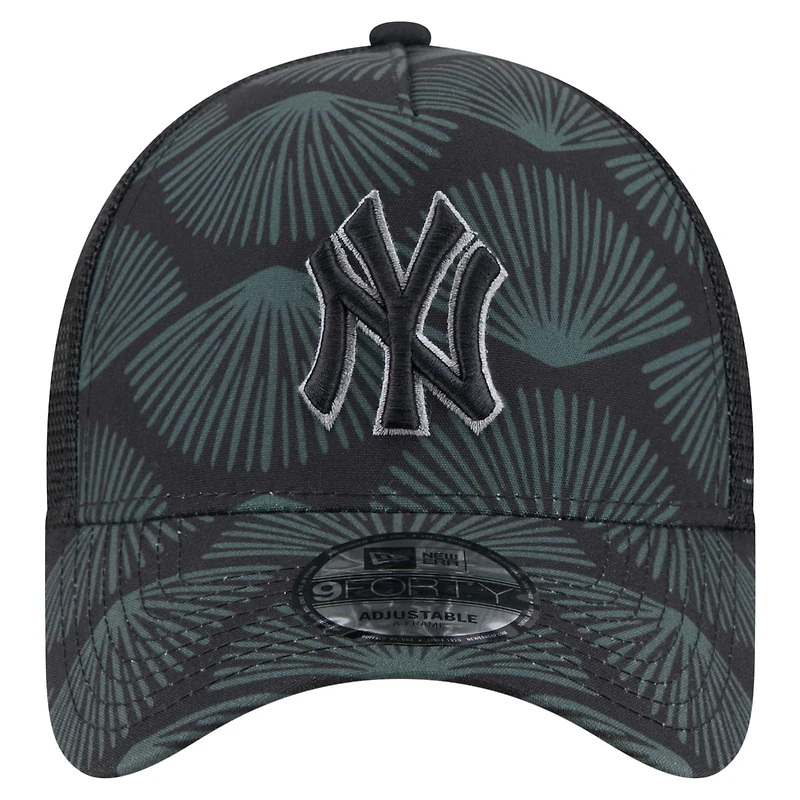 Men's New Era  Black New York Yankees 9FORTY A-Frame Trucker Adjustable Hat