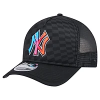 Casquette ajustable New Era New York Yankees 9FORTY A-Frame M-Crown Trucker pour homme noire