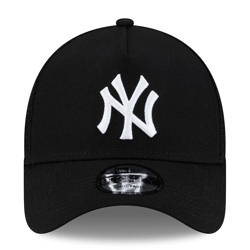 Men's New Era Black New York Yankees Side Script 9FORTY A-Frame Trucker Adjustable Hat
