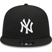 Men's New Era Black New York Yankees Trucker 9FIFTY Snapback Hat