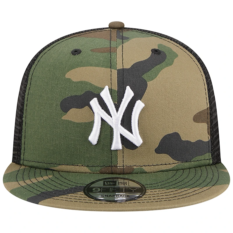 Casquette New Era Camo New York Yankees Woodland Camo Trucker 9FIFTY Snapback pour homme