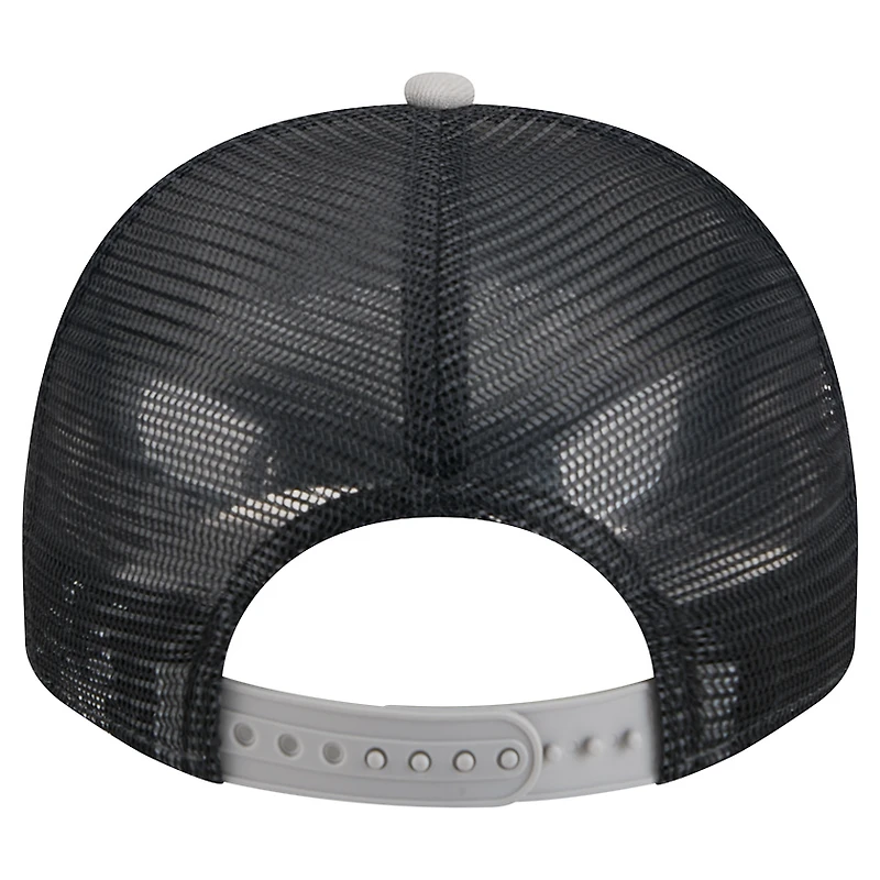 Men's New Era Cream/Navy New York Yankees Banner A-Frame 9FIFTY Trucker Snapback Hat