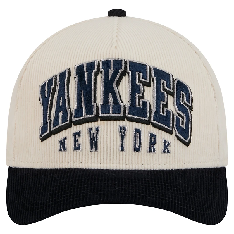 Casquette ajustable New Era 9FORTY A-Frame en velours côtelé crème/bleu marine pour homme, des Yankees de New York